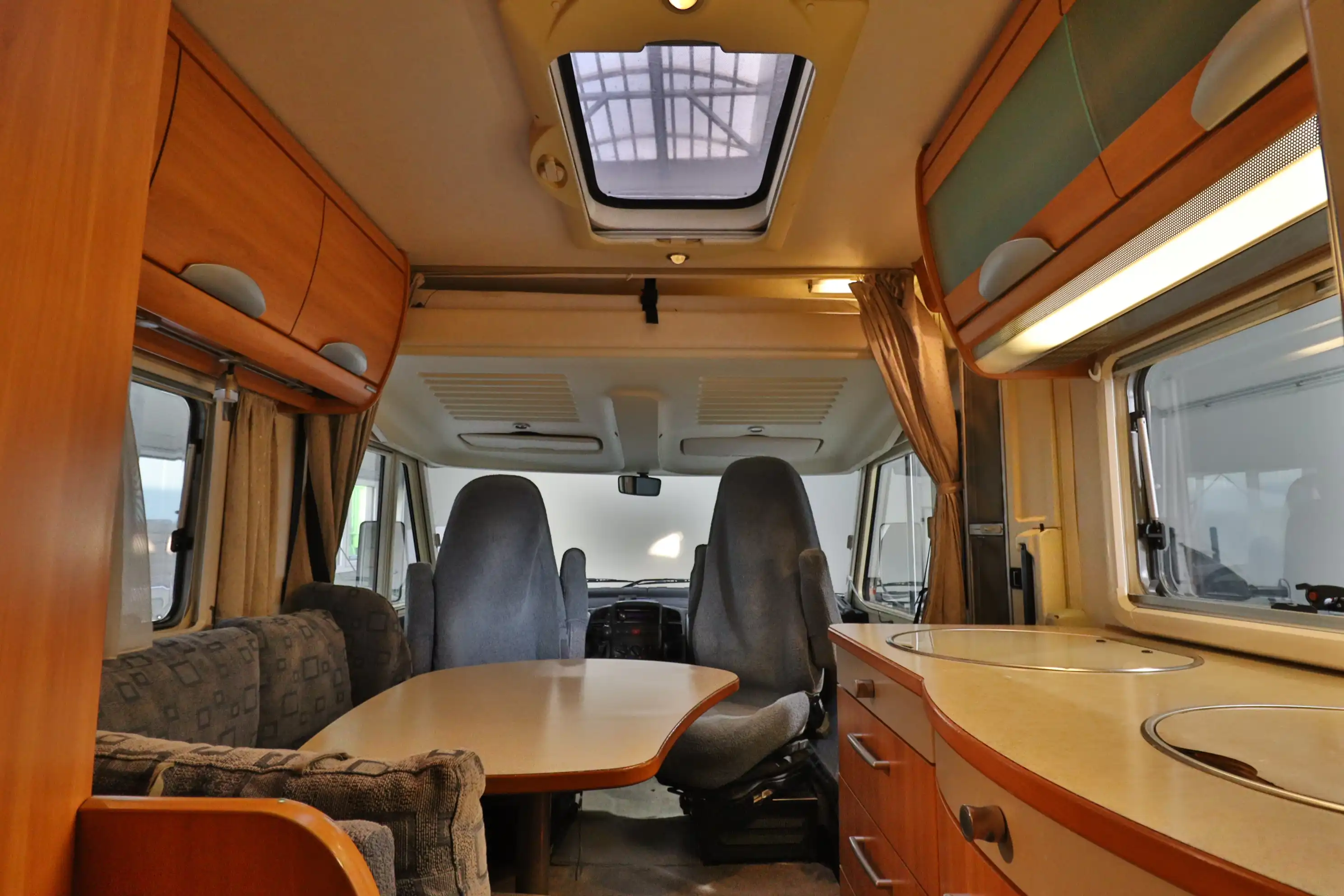 HYMER-ERIBA B 524